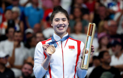 奥运早报丨 “小孩姐”真棒，张雨霏别哭