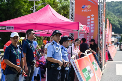 护航广东省青少年自行车（公路）锦标赛，丰顺公安交卷！