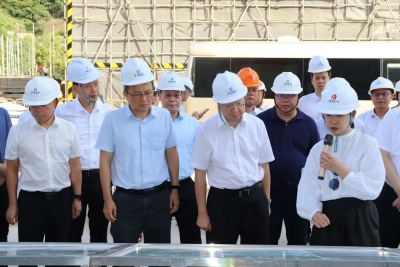 王焕清来梅对接广州支援梅州灾后重建及对口帮扶协作工作：倾力帮扶 携手奋进 推动梅州苏区加快振兴发展