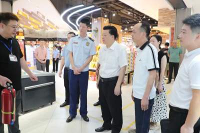 张志锋率队督导检查安全生产、社会维稳、节日市场供应等工作：筑牢安全生产防线维护社会大局稳定确保广大人民群众欢度国庆佳节