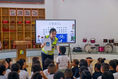 我市各中小学校开展丰富多彩的安全教育活动:筑牢“安全”网 打造“平安”墙 