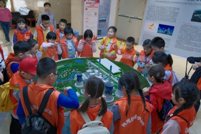 体验“绿色”发电流程 致敬光明守护者！梅州日报小记者走进广东粤电大埔发电有限公司