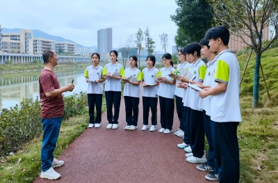 把课堂“搬到”河边！丰顺县汤坑中学这堂“行走的思政课”走新更走心