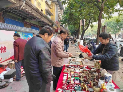 火了！每月最后一个周六，去兴宁赴“古董圩”淘好物！