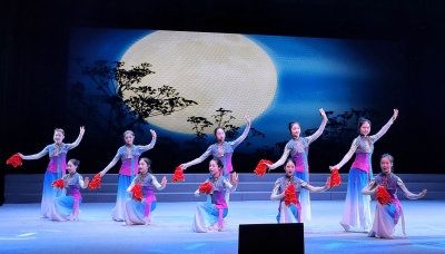 青春飞扬展风采！梅州市艺术学校举行2025年迎新年文艺汇演