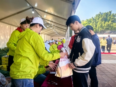 广汽埃安·2024梅州马拉松赛参赛物资，开领啦！