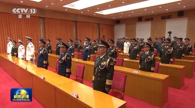 中央军委举行晋升上将军衔仪式 习近平颁发命令状并向晋衔的军官表示祝贺