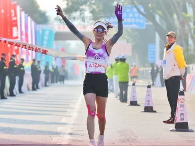 【冠军风采】半马女子冠军曾婷：感谢热情好客的客家人给我加油