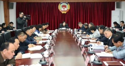 杨朝晖主持召开市政协党组（扩大）会议暨八届第三十四次主席会议