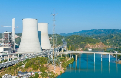 梅州范围内第一高塔！500千伏粤电大埔电厂二期系统接入工程完成所有杆塔架设