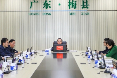 梅县区委常委会召开扩大会议丨认真学习贯彻习近平总书记重要讲话精神 更好统筹发展和安全