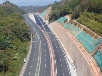 主线首段交通转换完成、特大桥右幅贯通！汕梅高速改扩建项目有重要进展