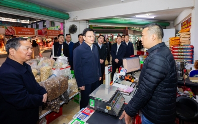 马正勇到梅县区检查春节前市场供应、安全生产和社会维稳工作：扎实细致做好安全服务保障  让群众欢乐平安祥和过春节 