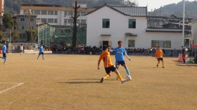 过“足”瘾！梅江区西阳镇第九届“镇长杯”足球比赛火热开赛