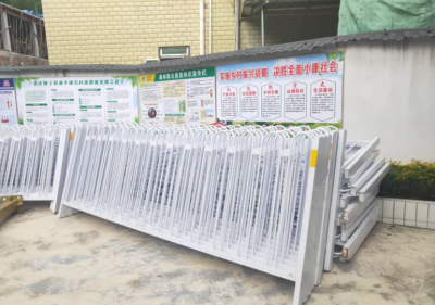 灯亮了 心暖了！他们给村民捐赠太阳能路灯和护栏