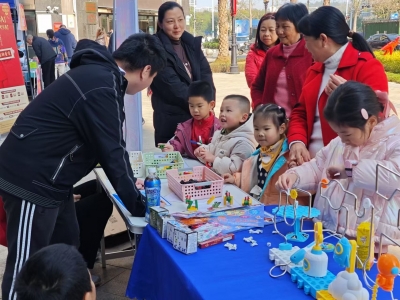 梅江区金山街道群福社区开展迎新春“冬日盛会”