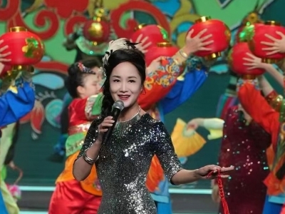 唱响《涯系客家妹》！我市青年歌手钟雯受邀参加福建春节联欢晚会节目录制~