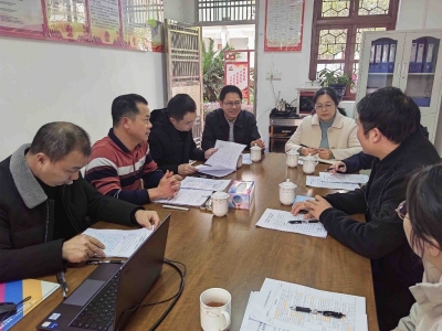 梅州市人大常委会到兴宁市新陂镇调研指导人大代表中心联络站建设工作