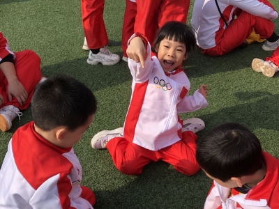 照片墙丨大手牵小手 共筑奥运梦