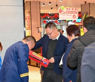 周小勇、喻勇率队检查春节前市场供应、安全生产和春运工作：统筹发展和安全 把安全生产各项措施落实落细落到位