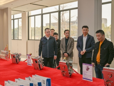 周小勇、喻勇到重点企业开展春节走访慰问活动： 政企同心聚合力 携手共建促发展