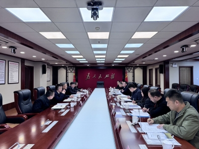 岑中坚来梅交流工业经济稳增长和招商引资工作：互学互借鉴 共谋新发展