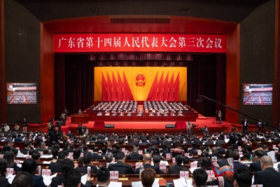 省十四届人大三次会议开幕 黄坤明林克庆等在主席台就座 王伟中作政府工作报告 黄楚平主持大会