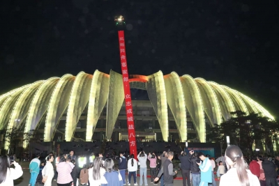 科技与足球激情碰撞！五华无人机表演燃情助力梅州客家队