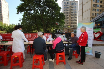 我为群众办实事丨情暖夕阳 守护健康！梅州开展社区老年人健康讲座暨义诊活动