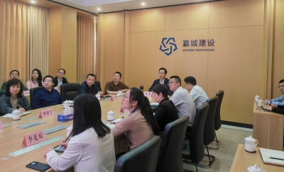 全国人大代表张晓回梅后第一时间宣讲全国两会精神：乘着春风启新程