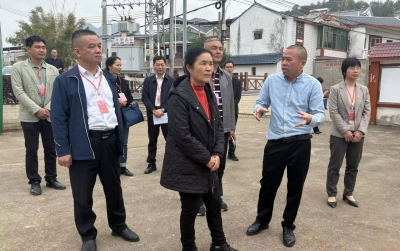 伍德凤到平远县石正镇调研督导“百千万工程”工作：改革赋能持续推进 力争取得更大成效