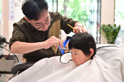 二月二龙抬头 市民理发“讨彩头”