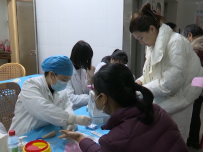 守护“她”健康！兴宁开展“三八妇女节关爱女性健康行动”知识讲座及义诊活动