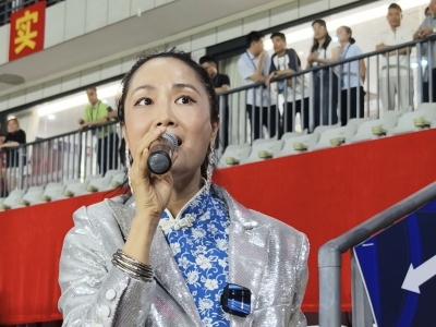 中超“粤味德比”今晚精彩上演，钟雯献唱《客家情》唱响五华邀约！