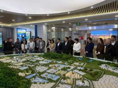 泰国侨胞罗亚蒙一行回家乡丰顺参观考察