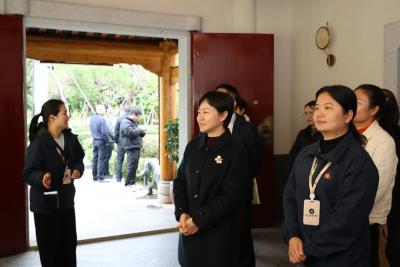 钟秀堂到企业开展走访服务