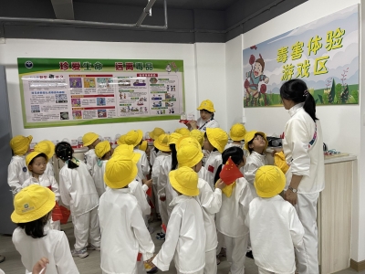 谱写基层治理新篇章！梅江区金山街道群福社区深化“两社三中心”建设 