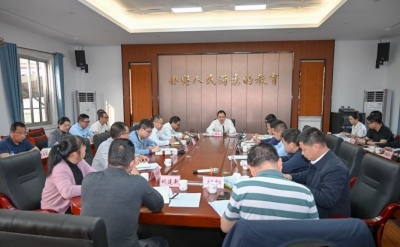 周小勇到县教育局调研：全面深化改革创新 努力办好人民满意的教育