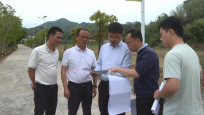 夏兰亭、谢定雄率队开展农村土地集约流转调研工作