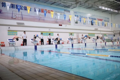 近500名小将奋“泳”争先！粤东五市首届青少年游泳交流赛在梅州举行