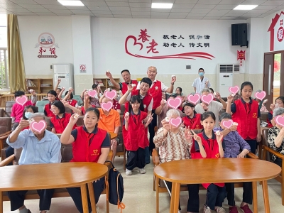 非遗泥塑传递客家温情！“与人民同行”文艺志愿活动走进梅州市福利院