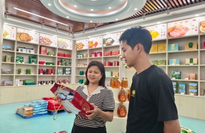 扎根红土地 奋斗绽芳华！记全国劳动模范、梅州五华红根然食品科技有限公司董事长张春梅