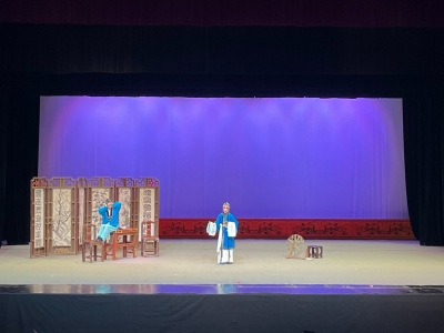 用传统戏曲滋养青少年成长！900多名学生及家长观看广东汉剧《春娘曲》 