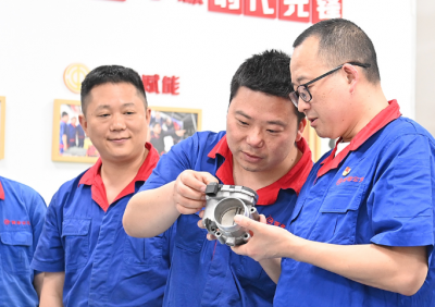 一习话·奋斗华章丨“用创造拥抱新时代，以奋斗铸就新辉煌” 