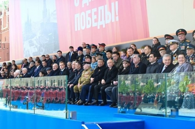 习近平出席俄罗斯纪念苏联伟大卫国战争胜利80周年庆典
