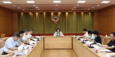 市政协领导班子深入贯彻中央八项规定精神学习教育读书班暨市政协党组理论学习中心组学习会举行：以优良作风为推进中国式现代化的梅州实践凝心聚力