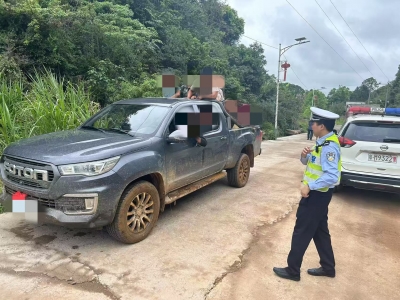 轻型多用途货车竟超载11人！梅县交警依法对驾驶员作出处罚