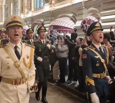 总台专访“中国排面”：高高飘扬的国旗是我们最温暖的力量