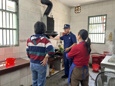 筑牢“夕阳红”安全屏障，梅县消防在行动！