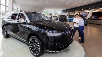 打造品牌 “强磁场” 跑出发展“加速度”！梅州华奥智源跻身零售业“四上”企业行列，致力打造我市新能源汽车销售新标杆